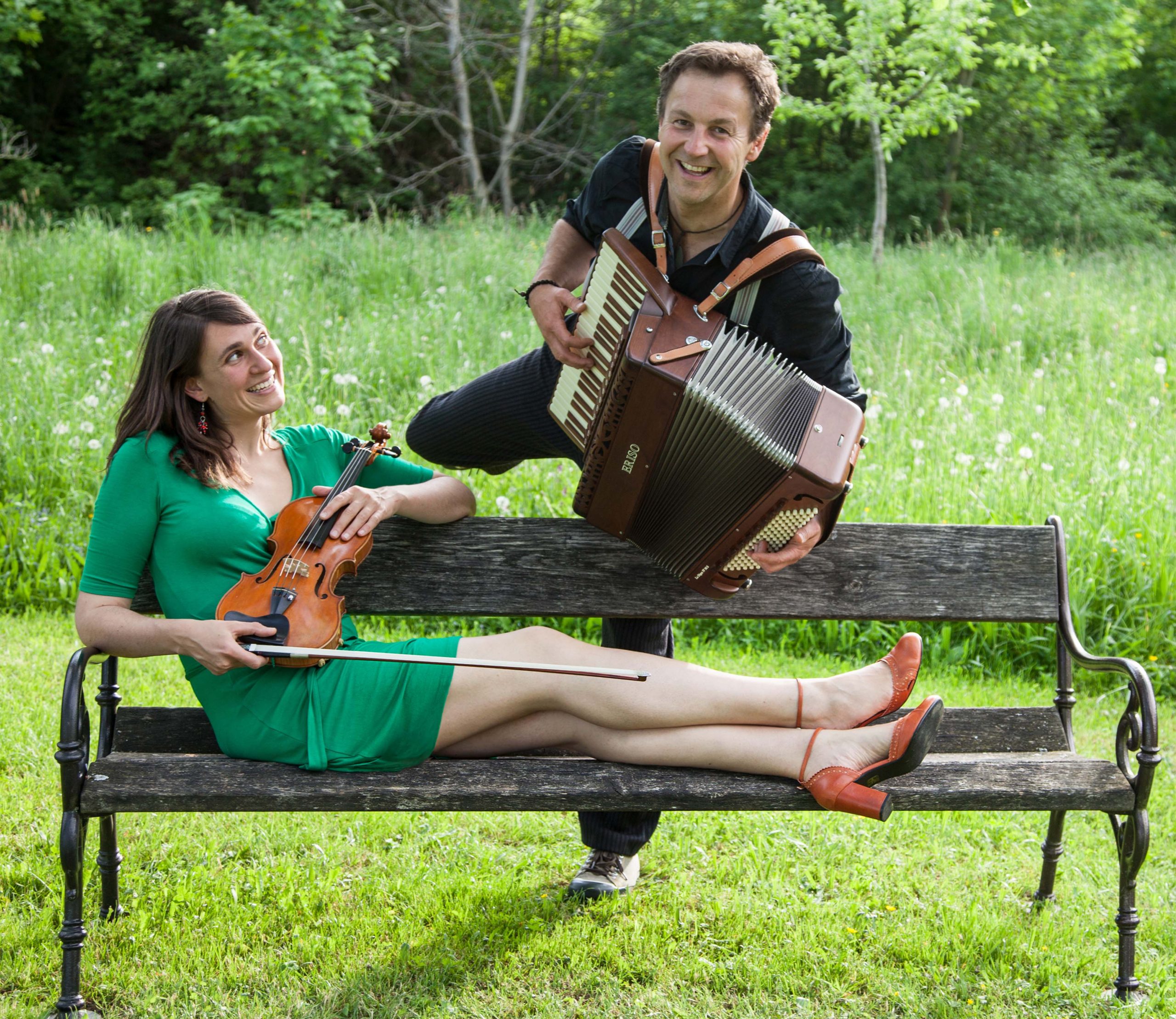 Weltmusikalische Frischluft – Ein Abend mit dem Duo KlangZeit